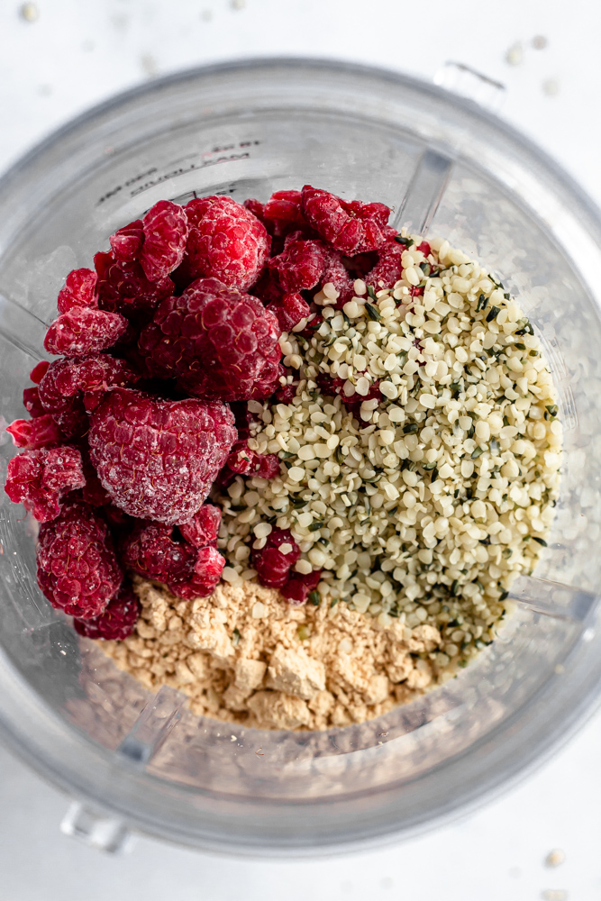 Raspberry Peanut Butter Smoothie (no bananas!)